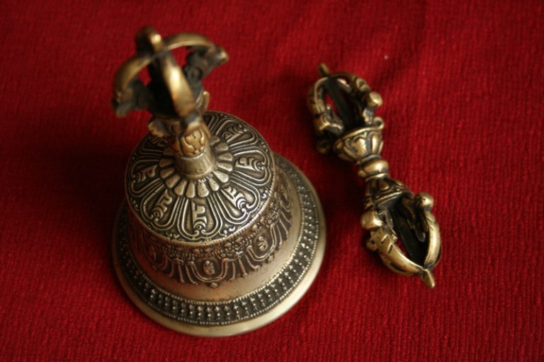 Hình ảnh Pháp cụ