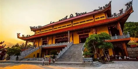 Ba Vàng Pagoda